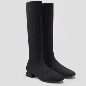 Vivaia Tara 2.0 boots NWOT!